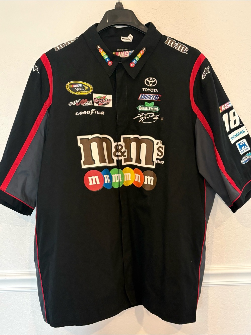 Vintage Kyle Busch Racing M&M 3XL Mens Shirt Nascar #18 Stock Car Patches